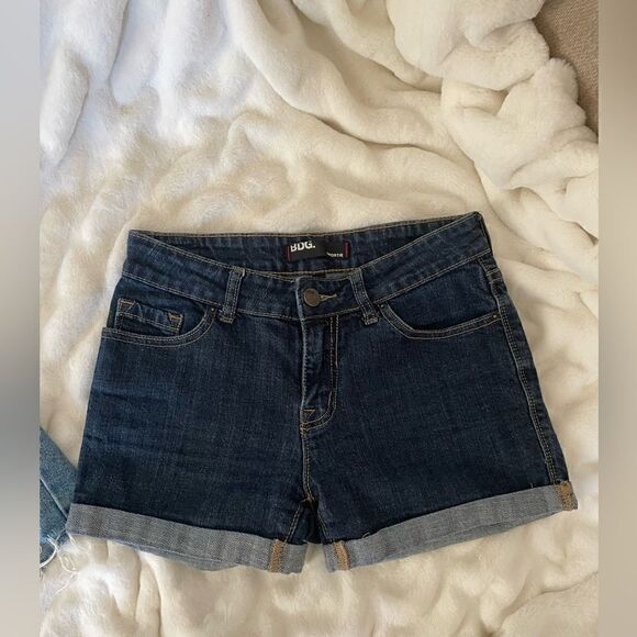 Bundle of 5 shorts 3 tops Women’s - Picture 6 of 16